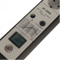 چند راهي برق 6 خانه 30 آمپر مدل Premium Line برننشتول